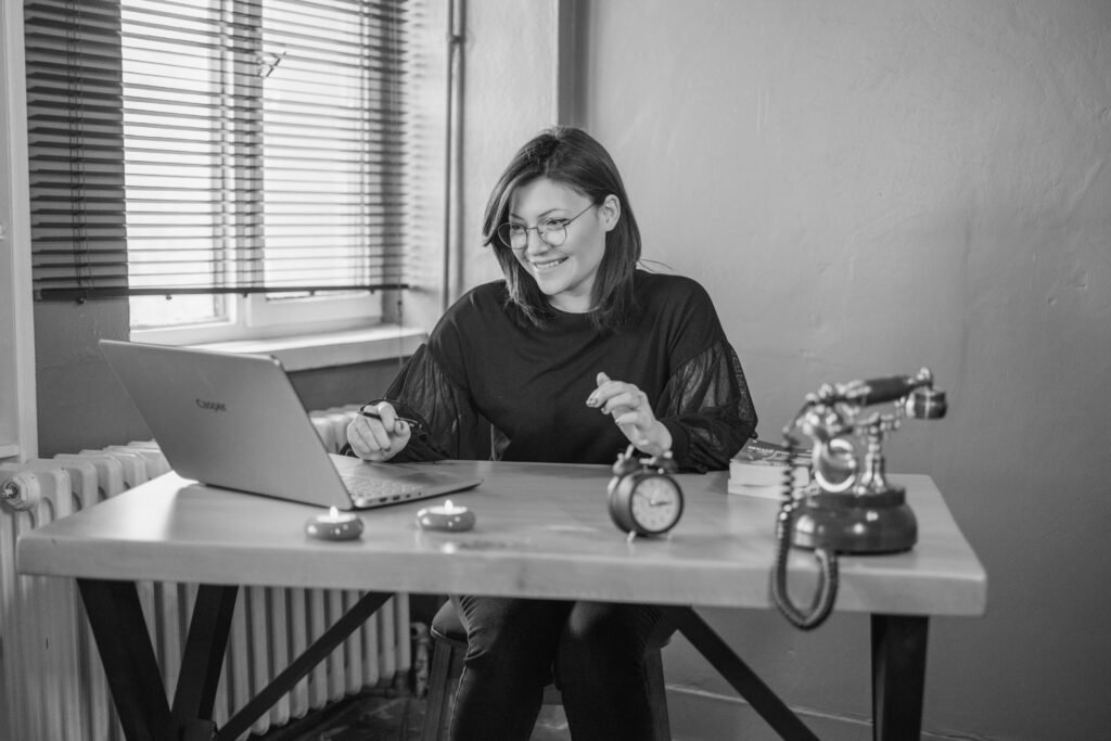 Bookkeeper working at a tidy, organised desk