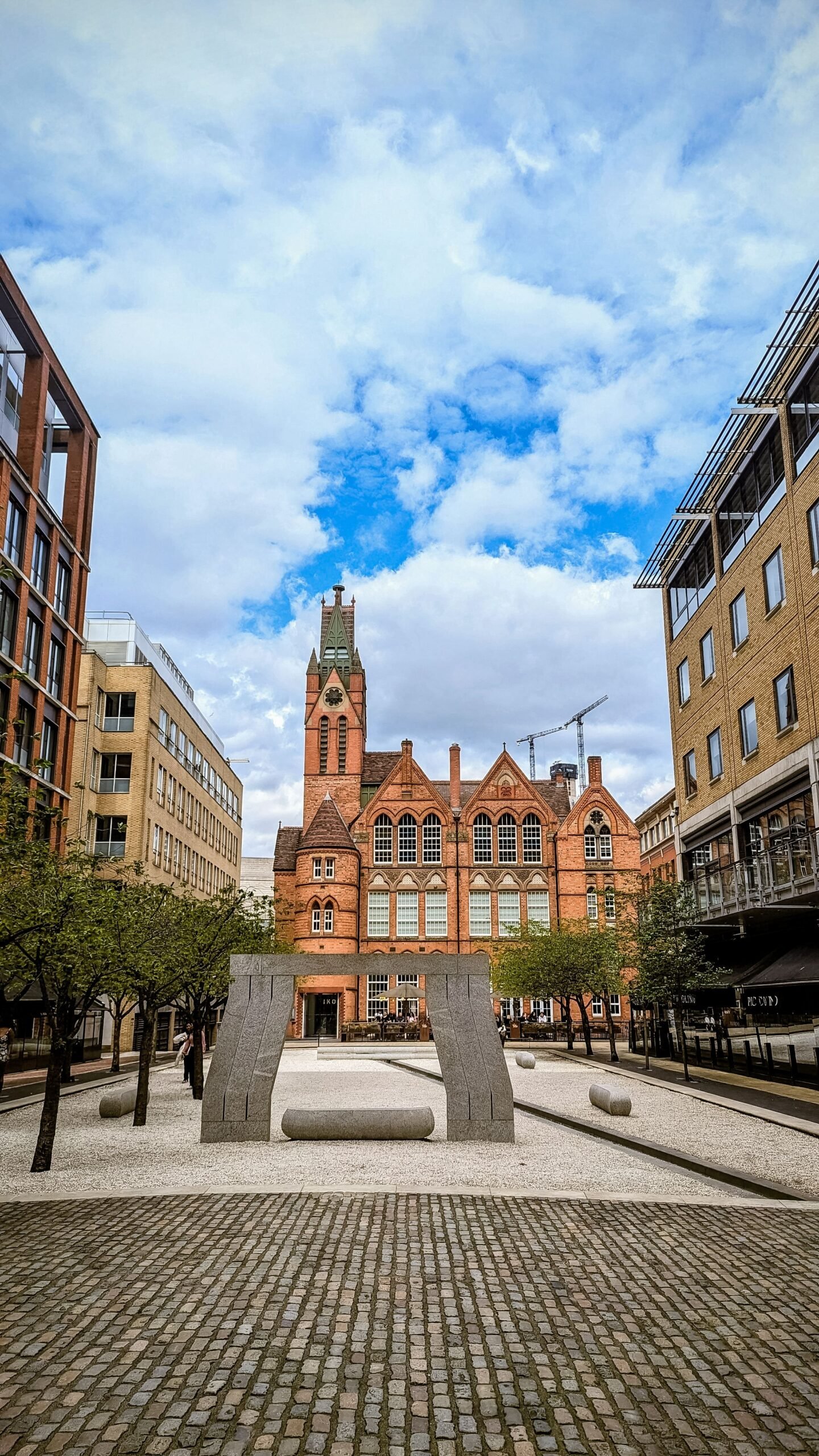 حسابدار ایرانی در بیرمنگام — Birmingham skyline