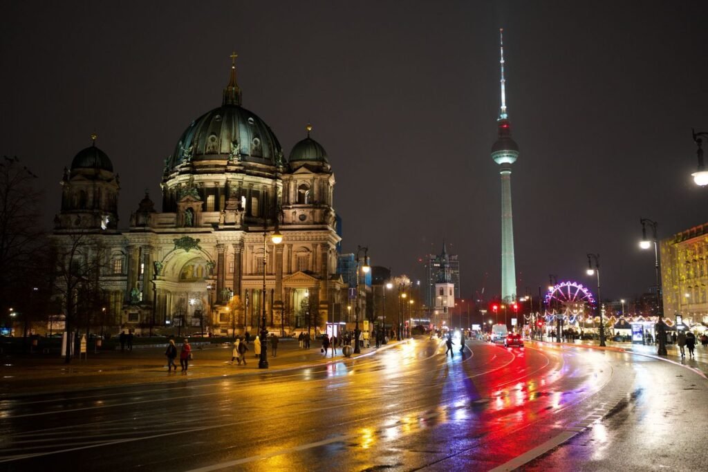 Berliner Dom bei Nacht