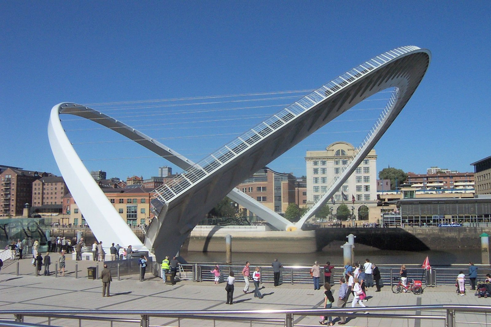حسابدار ایرانی در نیوکاسل — Newcastle upon Tyne 2