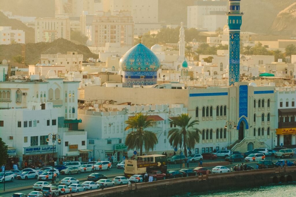 كورنيش مطرح والمسجد في مسقط