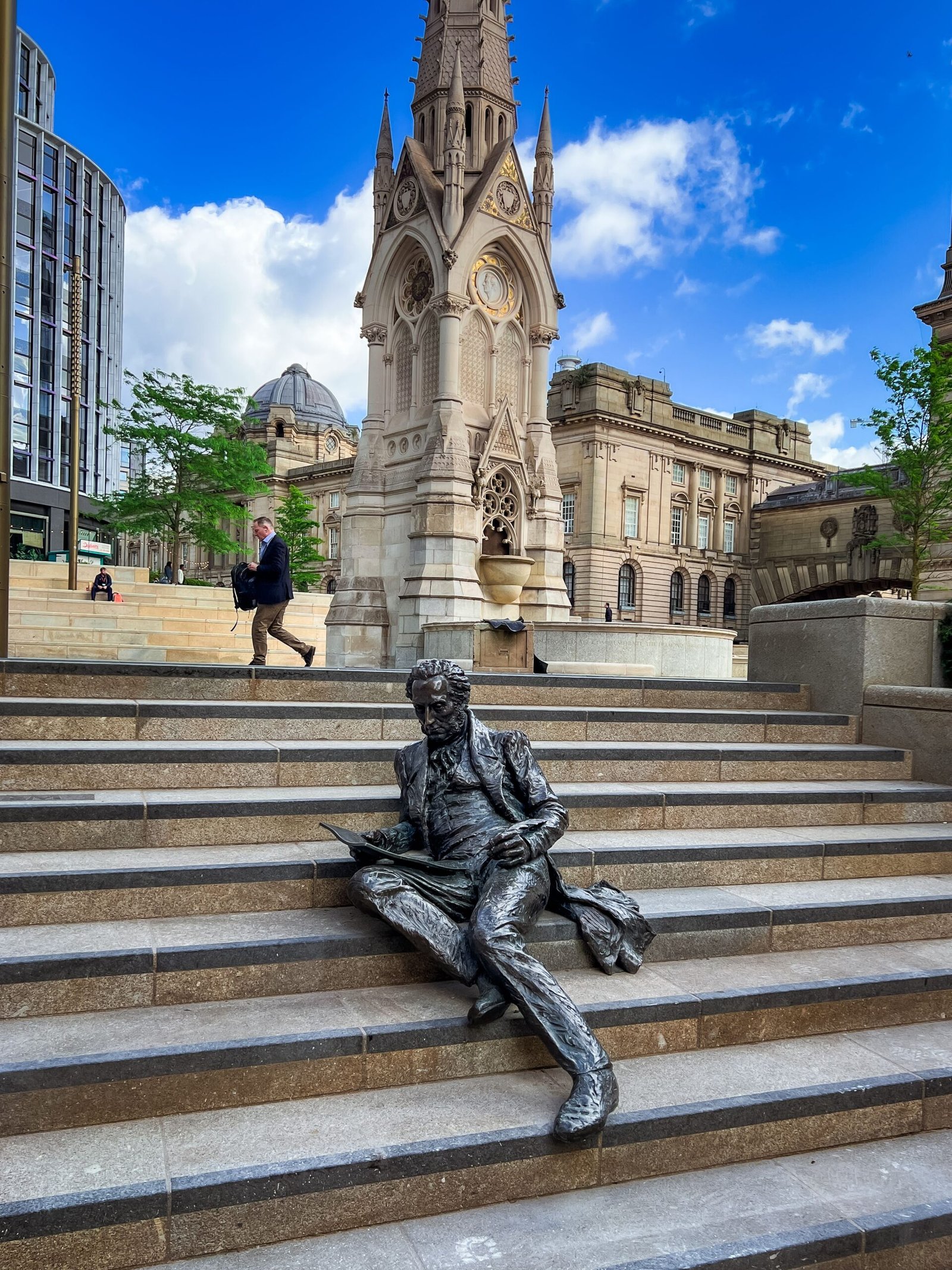 حسابدار ایرانی در شفیلد — Sheffield 2