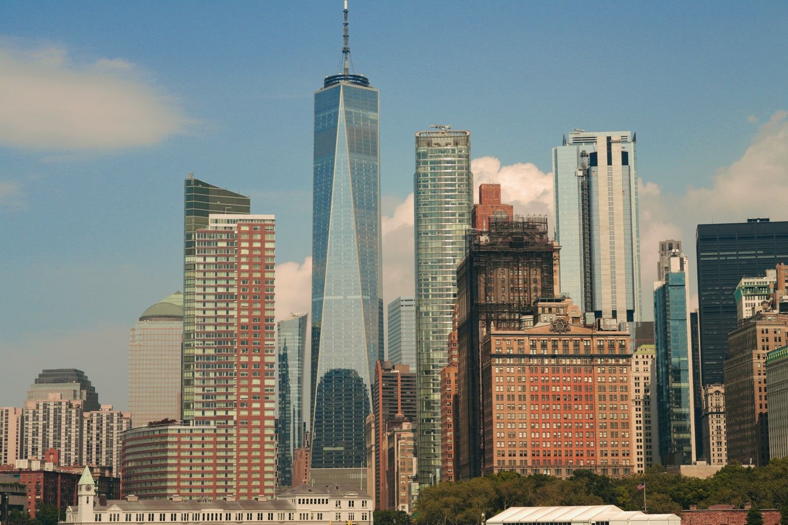 One World Trade Center and the Manhattan skyline — TaxDigit UK accountants for US business