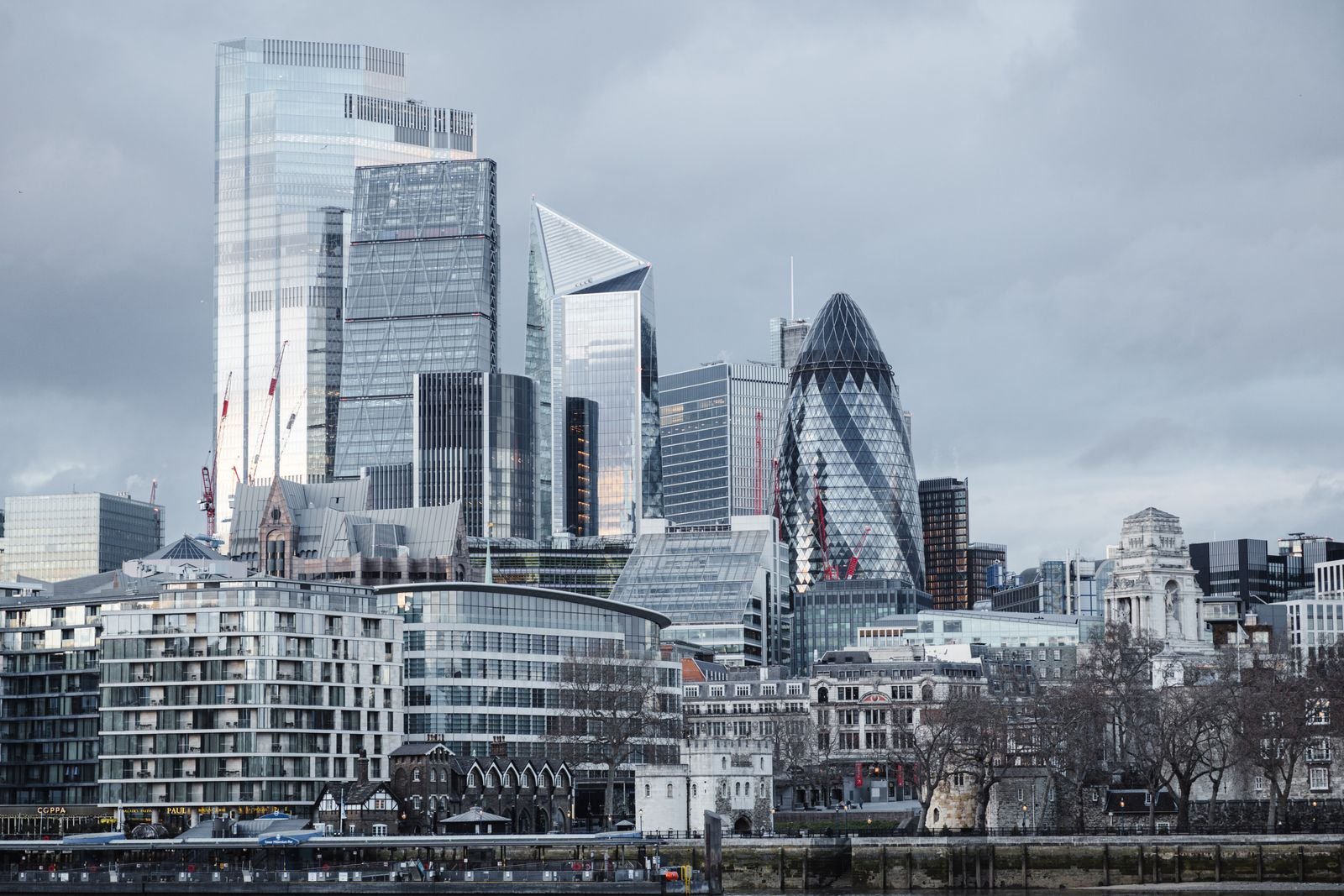 London financial district skyscrapers — TaxDigit, best Chinese accountant in the UK